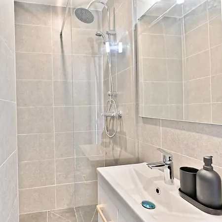 Magnifique Neuf Au Centre De Apartment *
